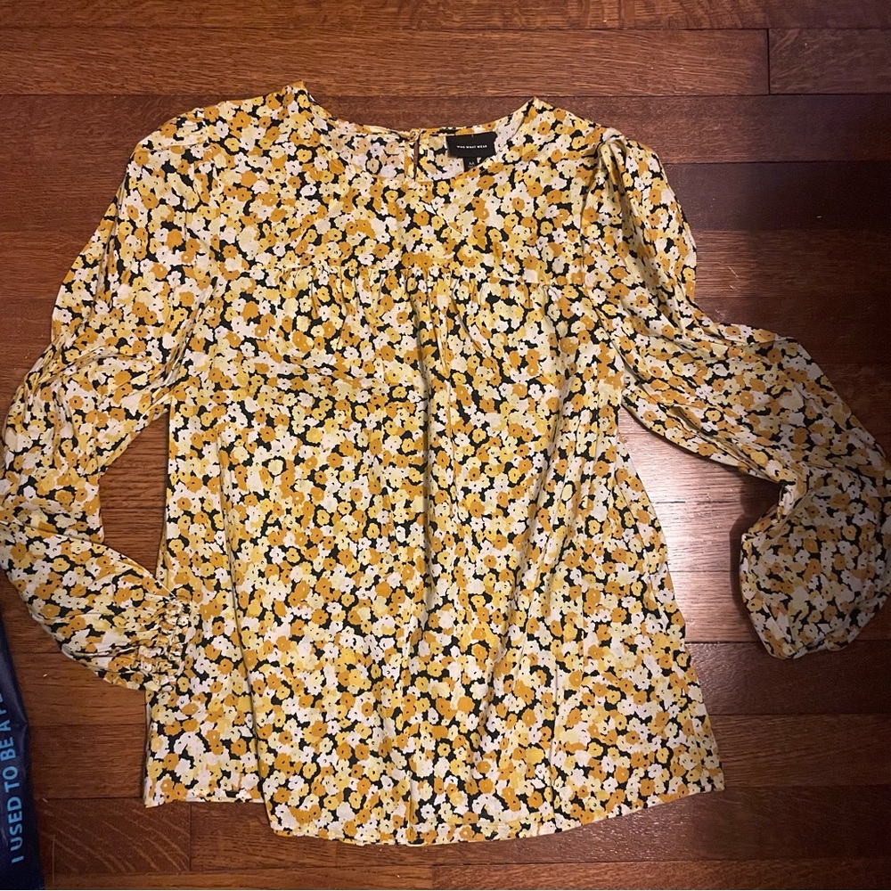 Floral print blouse